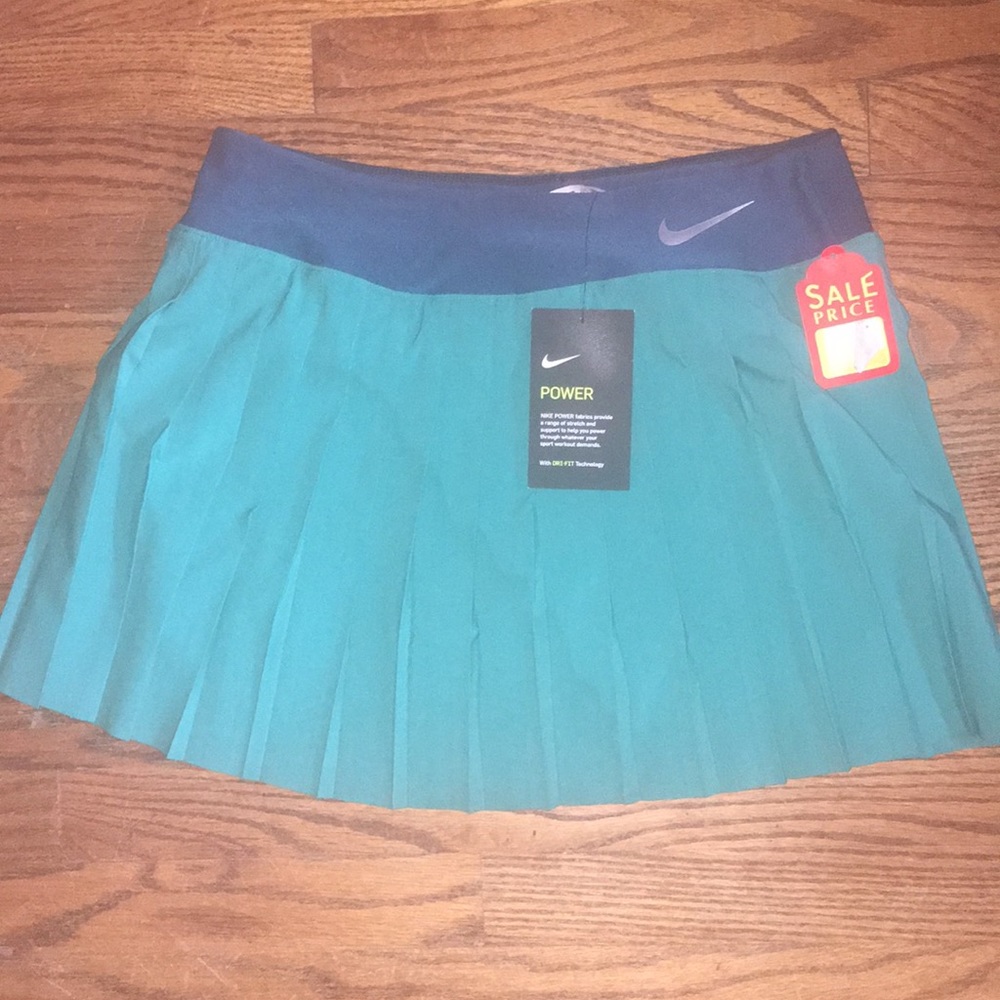 Nike tennis skirt
